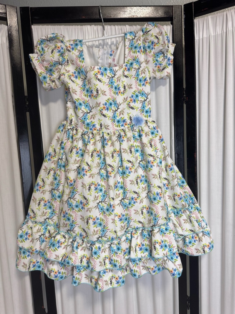 White Floral Puff-Sleeve Girls' Dress with Blue Flowers